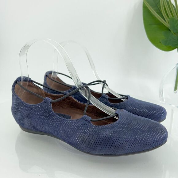Earthies by Earth Women's Size 7 Essen Navy Blue Leather Flats Strappy Slip On - Picture 2 of 15